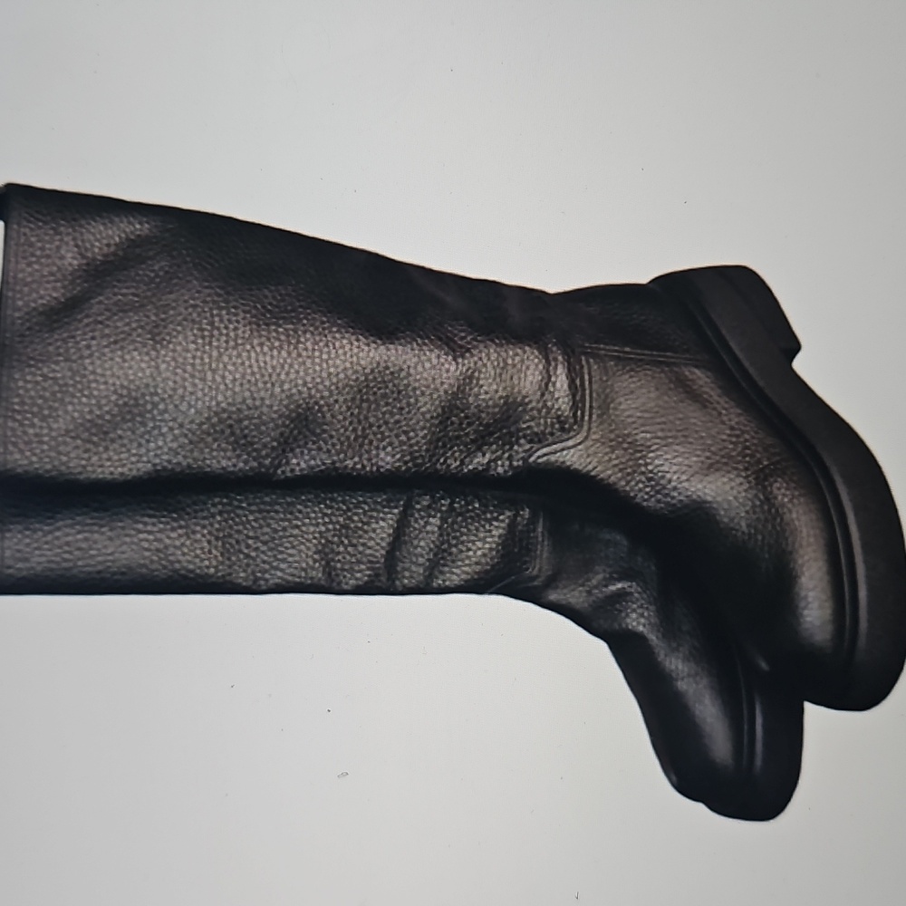 Napoleoni Black Pebbled Leather Leather Boots. Side Zip, Sturdy Comfy Sole.